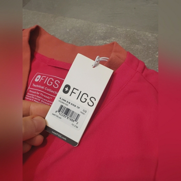 NWT/NWOT Figs Oran scrub set. Slim fit top. Joggers. Hot pink, orange. XXS. 26" - Picture 9 of 16